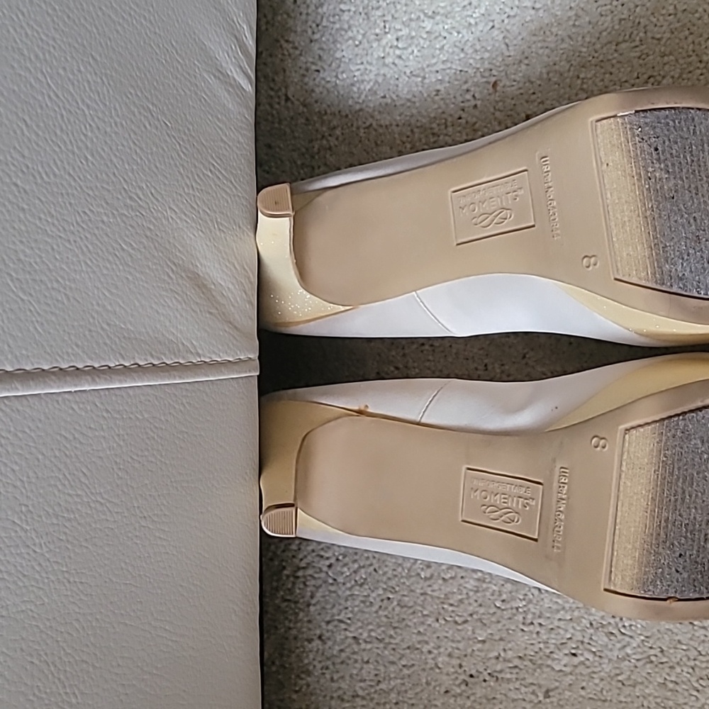 Shoes - Picture 4 of 4